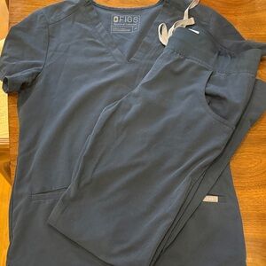 Figs Deep Blue Scrub Ensemble